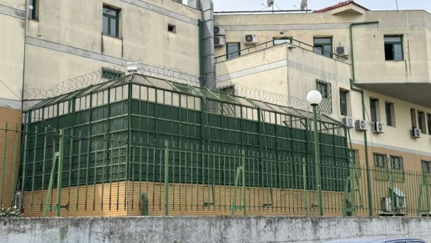 Αγρίνιο: Παραδόθηκε ο ένας από τους δύο νεαρούς που είχαν δραπετεύσει την Κυριακή του Πάσχα