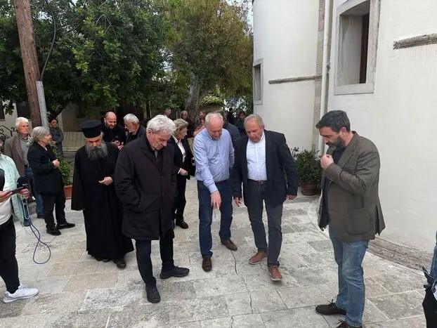 Ηράκλειο: Έφτασε στις Βούτες ο Ευθύμης Λέκκας - Αύριο η εκτίμηση της κατάστασης για τις μεγάλες ρηγματώσεις