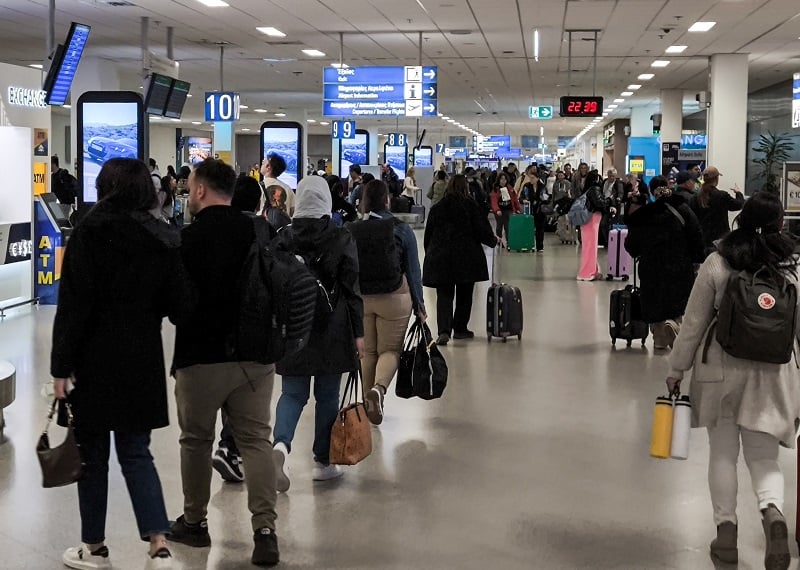Αυξήθηκαν κατά 4,8% οι διεθνείς αεροπορικές αφίξεις στην Ελλάδα το πρώτο τρίμηνο 2025