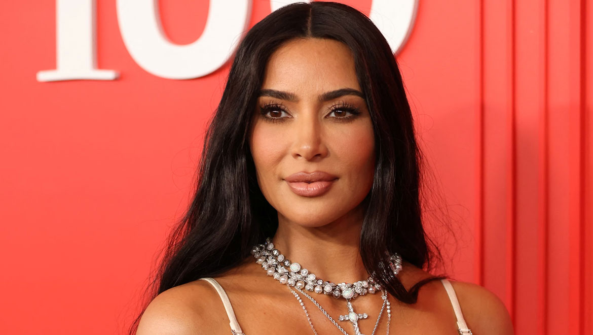 Kim Kardashian: Ξεκίνησε η δίκη στο Παρίσι για τη ληστεία 10 εκατομμυρίων δολαρίων σε βάρος της