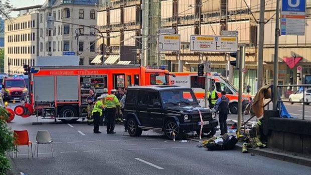 Στουτγκάρδη: Μια νεκρή και 7 τραυματίες από αυτοκίνητο που εμβόλισε πεζούς στο κέντρο της πόλης