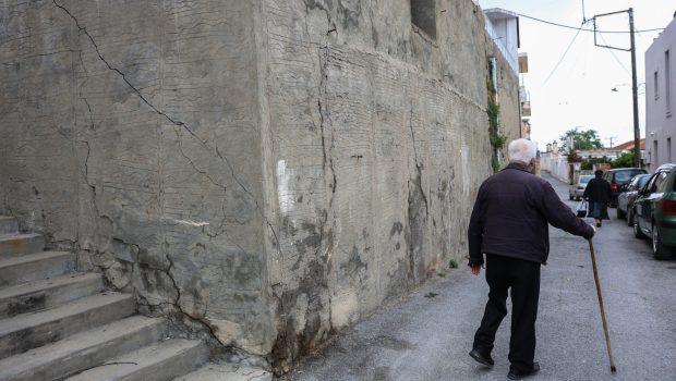 Ζεληλίδης για Βούτες: «Το χωριό είναι χτισμένο σε υδροπερατό βράχο - Η άργιλος διαβρώνεται εύκολα»