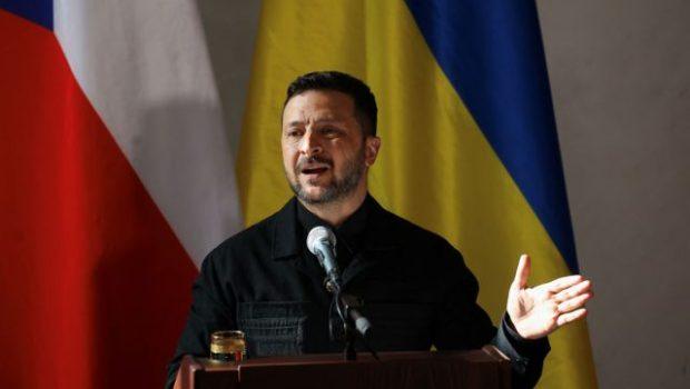 Ουκρανία: Ο Ζελένσκι «δεν πιστεύει» ότι η Ρωσία θα σεβαστεί την επικείμενη τριήμερη εκεχειρία