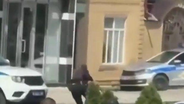 Δολοφονήθηκαν τρεις αστυνομικοί στη Ρωσία - Νεκρός και ο ένας ένοπλος που επιτέθηκε