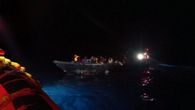 Μετανάστες: Διασώθηκαν 108 άνθρωποι, ανάμεσά τους βρέφος 11 μηνών, στα ανοικτά της Λιβύης