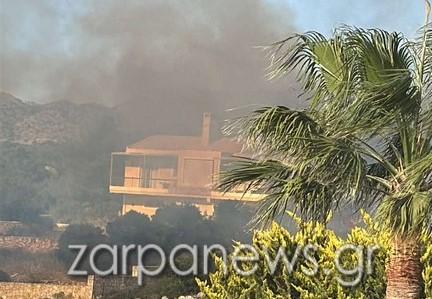 Χανιά: Φωτιά στην περιοχή Καλαθάς κοντά σε σπίτια