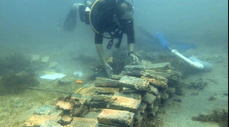 Ατλαντικός Ωκεανός: Δρόμος από κίτρινα τούβλα στον πυθμένα οδήγησε σε μια εντυπωσιακή ανακάλυψη
