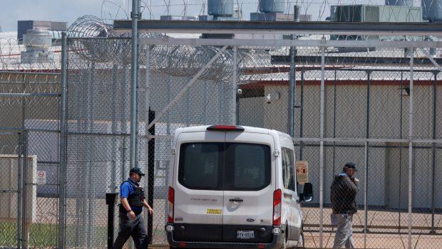 Η Ισημερινή Γουινέα επιβεβαιώνει ότι συζητά με τις ΗΠΑ την υποδοχή υπό απέλαση μεταναστών