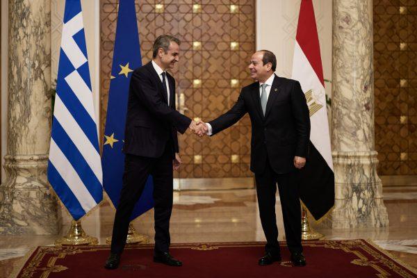 Στην Αθήνα ο αλ Σίσι για το Ανώτατο Συμβούλιο Συνεργασίας Ελλάδας-Αιγύπτου – Συνάντηση με Μητσοτάκη