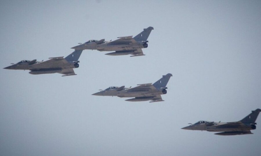 «Ήττα ινδικών Rafale από τα… κινέζικα μαχητικά των Πακιστανών»