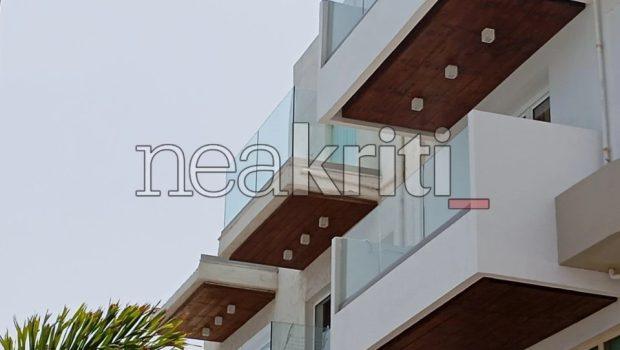 Κρήτη: Σε κρίσιμη κατάσταση ο Βρετανός τουρίστας που χτύπησε στο κεφάλι από πτώση τζαμαρίας