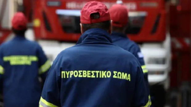 Φωτιά σε εγκαταλελειμμένο λυόμενο στην Εκάλη