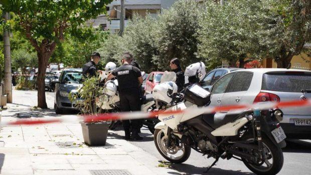 Νέα Σμύρνη: «Ήθελα να τον τρομάξω» - Τι ισχυρίστηκε ο 71χρονος που τραυμάτισε θανάσιμα τον 45χρονο γιο του