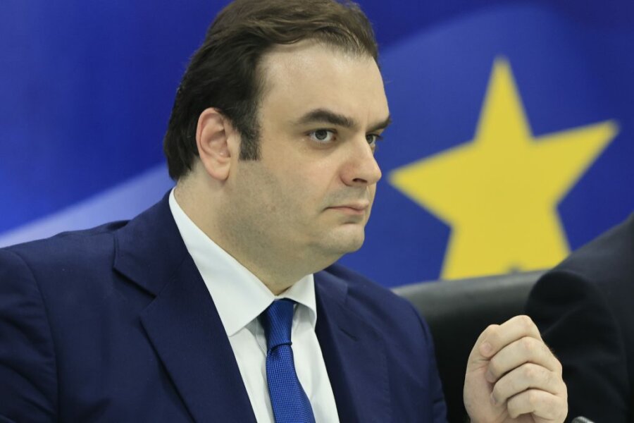 Πιερρακάκης στο Bloomberg TV: 10 χρόνια νωρίτερα η αποπληρωμή των δανείων του πρώτου μνημονίου