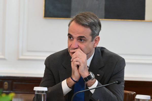 εικόνα που δείχνει τον πρωθυπουργό Κυριάκο Μητσοτάκη στο Μαξίμου