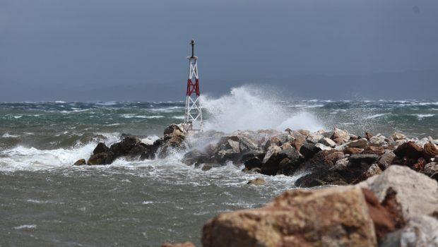 Καιρός: Πλησιάζει υποτροπικός αεροχείμαρρος - Πότε θα χτυπήσει την Ελλάδα