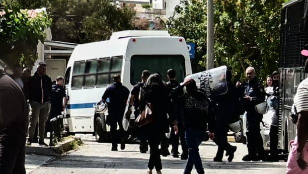 Επίθεσ στη Νομική: Ποινική δίωξη για ένα κακούργημα και οκτώ πλημμελήματα στους έξι συλληφθέντες