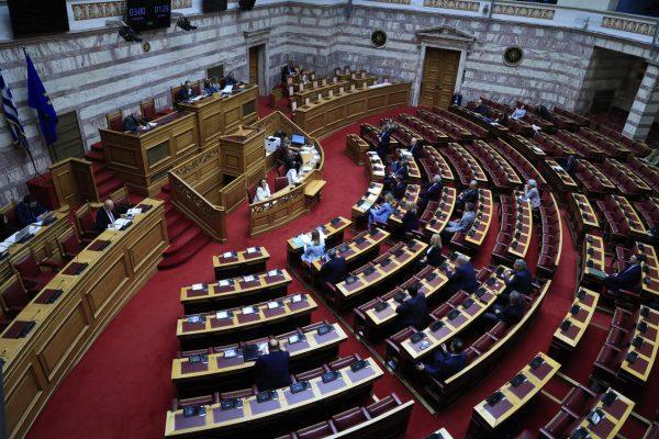 Άγριοι καβγάδες για το πόρισμα Καρώνη και Τέμπη - «Με τη λογική σας τα τρένα είναι κινούμενες βόμβες» (τζανετατος)