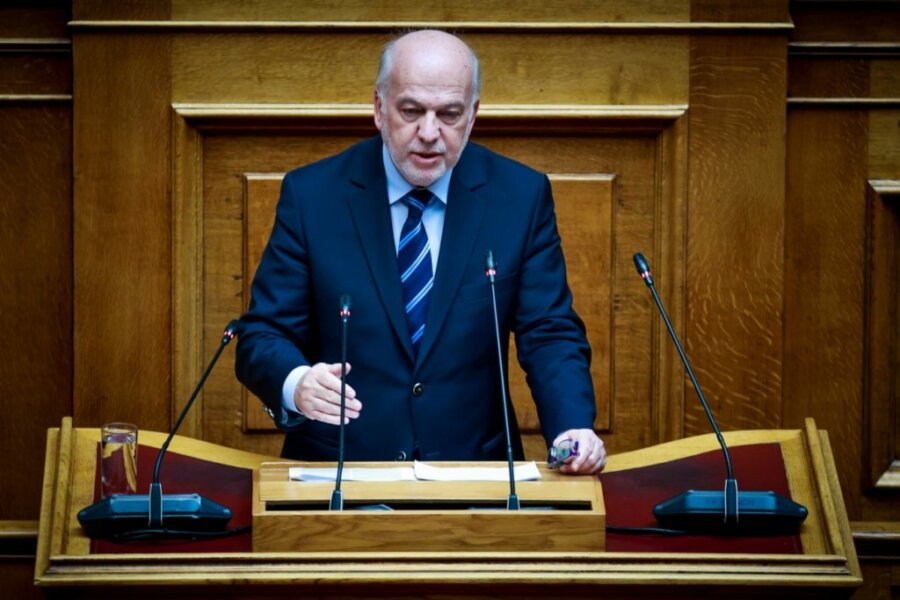 Πυρά ΠΑΣΟΚ κατά Φλωρίδη: Πολιτικός τσαρλατάνος – Αυτός δεν χαρακτήριζε «ευαγγέλιο» το πόρισμα του ΕΟΔΑΣΑΑΜ;