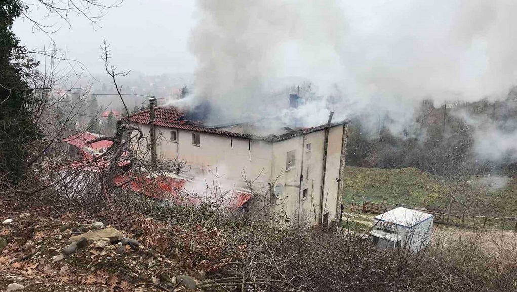 karditsa pyrkagia ksenonas 1