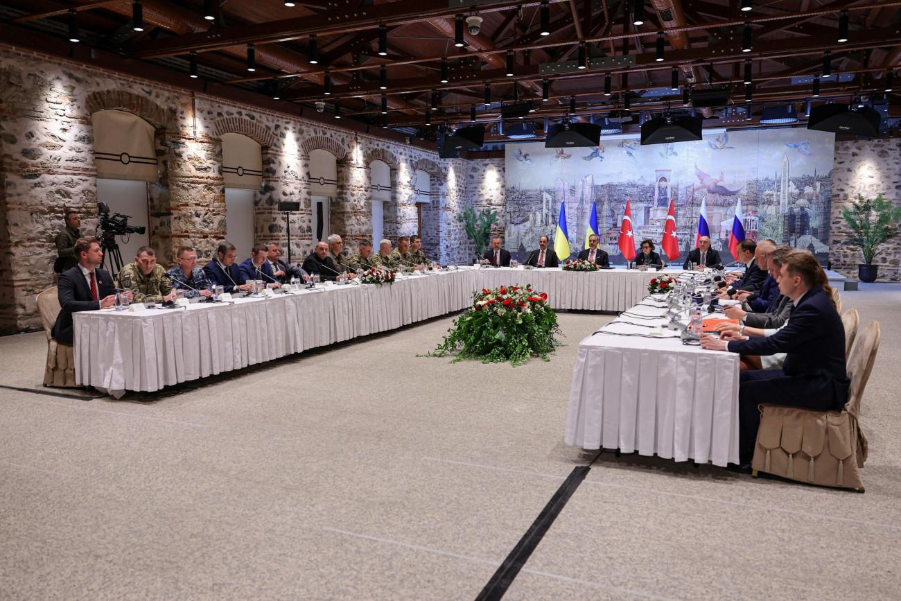 «Μια παράσταση για τον Τραμπ», οι συνομιλίες Ρωσίας - Ουκρανίας στην Κωνσταντινούπολη; Ασαφές το επόμενο βήμα