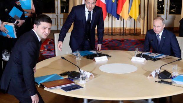 Τι ζητάει το Κρεμλίνο προκειμένου να είναι εφικτή μια συνάντηση Πούτιν-Ζελένσκι