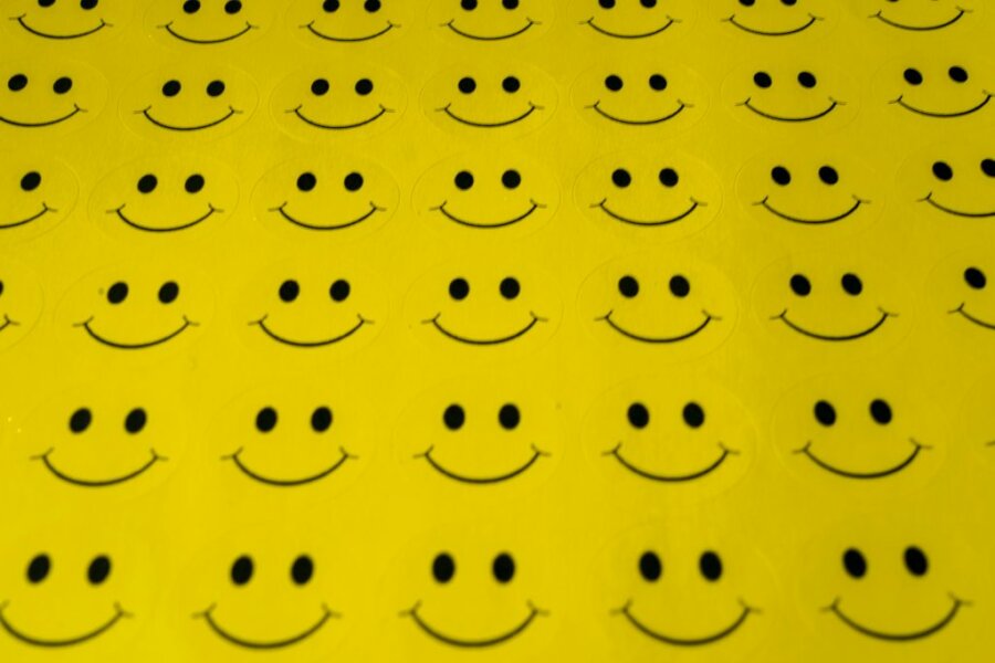 Το emoji «χαμόγελο» ίσως να μην σημαίνει αυτό που νομίζετε