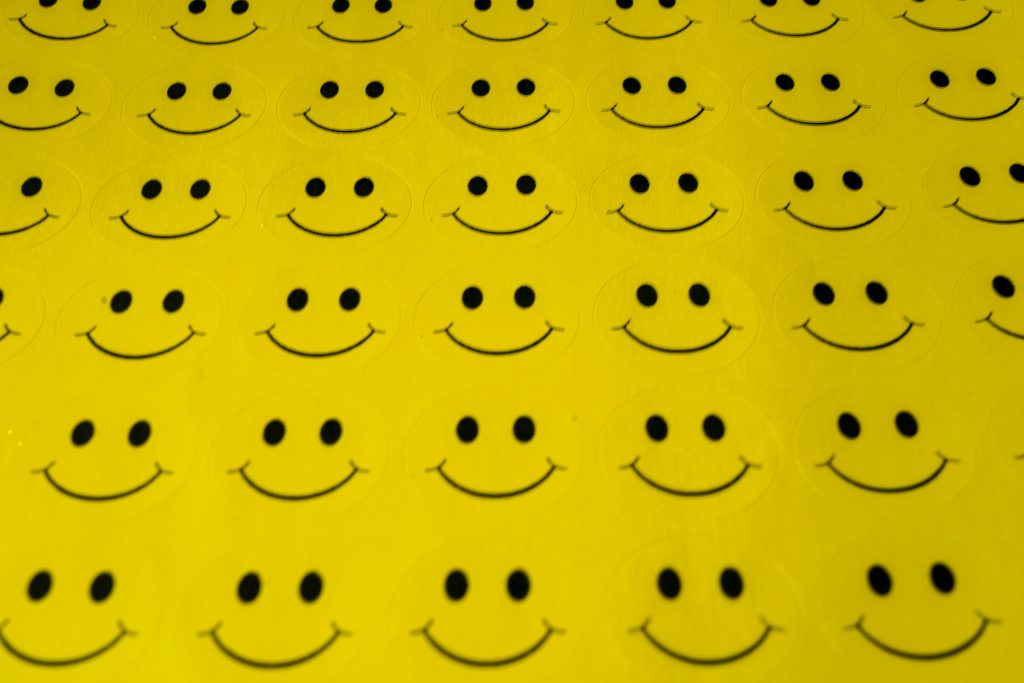 Το emoji «χαμόγελο» ίσως να μην σημαίνει αυτό που νομίζετε