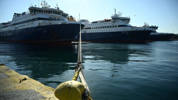 Υπουργείο Ναυτιλίας: Μειώσεις έως 32% στα ακτοπλοϊκά εισιτήρια ταχύπλοων