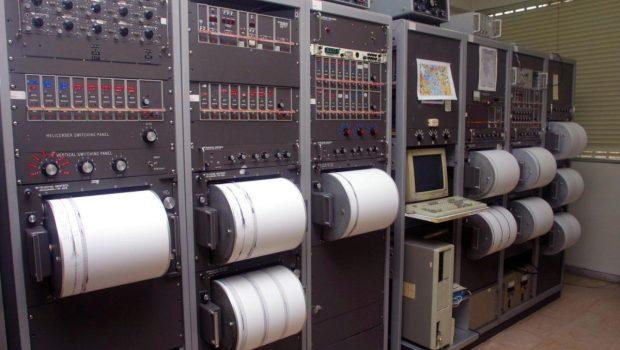 Σεισμοί στην Εύβοια: Κλειστά αύριο τα σχολεία - Τι λένε Λέκκας και Καραστάθης