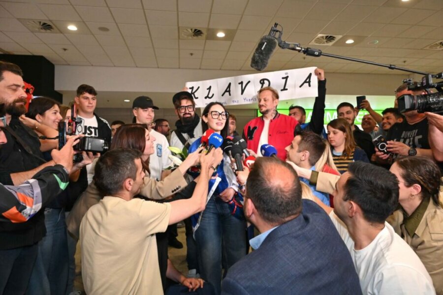 Η Klavdia και η ελληνική αποστολή επέστρεψαν στην Αθήνα – Στο πλευρό της ο OGE