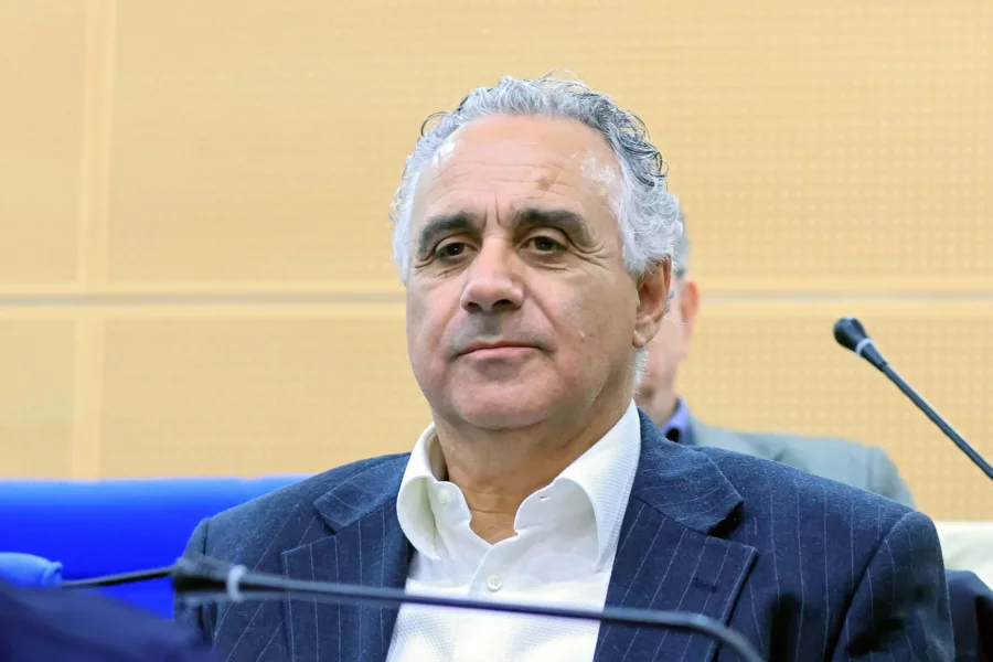 φώτης λαμπρινίδης