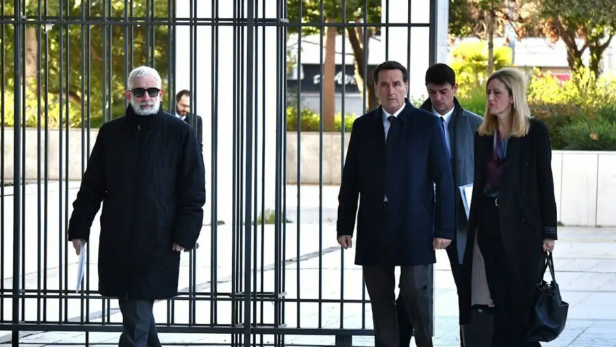 Δίκη Πέτρου Φιλιππίδη: Απών ξανά ο ηθοποιός – «Λυπάμαι για την κα Φωτεινή Πετρογιάννη, θα ληφθούν δικαστικά μέτρα»