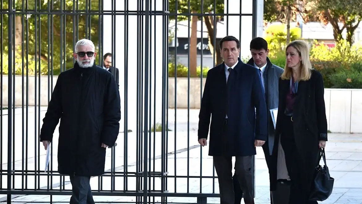 Δίκη Πέτρου Φιλιππίδη: Απών ξανά ο ηθοποιός – «Λυπάμαι για την κα Φωτεινή Πετρογιάννη, θα ληφθούν δικαστικά μέτρα»