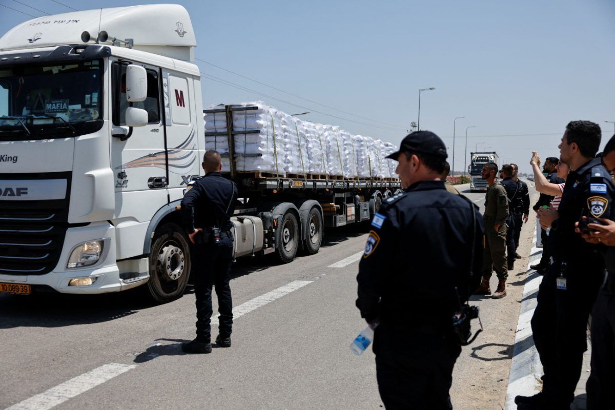 Ισραήλ: Ακροδεξιοί επιχειρούν να εμποδίσουν φορτηγά με ανθρωπιστική βοήθεια να περάσουν στη Γάζα