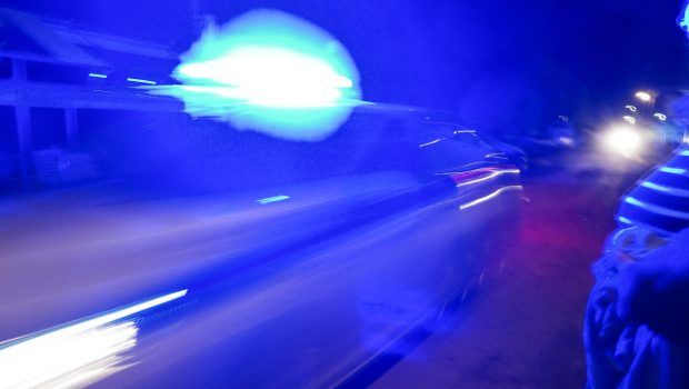Σοβαρό τροχαίο στην Αθηνών – Κορίνθου: Πεζή παρασύρθηκε από μοτοσικλέτα