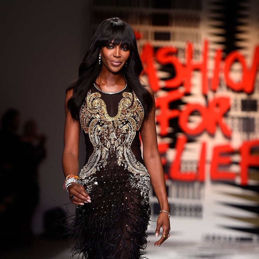 10 φορές που η Naomi Campbell υπήρξε πρότυπο γυναικείας ενδυνάμωσης