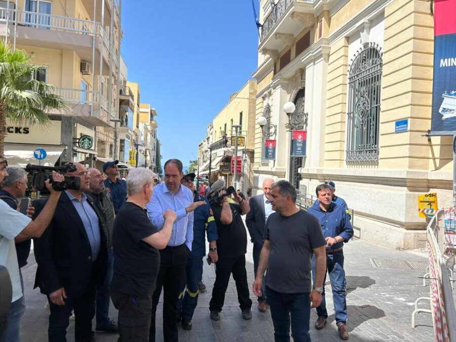 Σεισμός στην Κρήτη: Αυτοψία και σύσκεψη Κεφαλογιάννη στο Ηράκλειο - «Παρακολουθούμε το φαινόμενο»