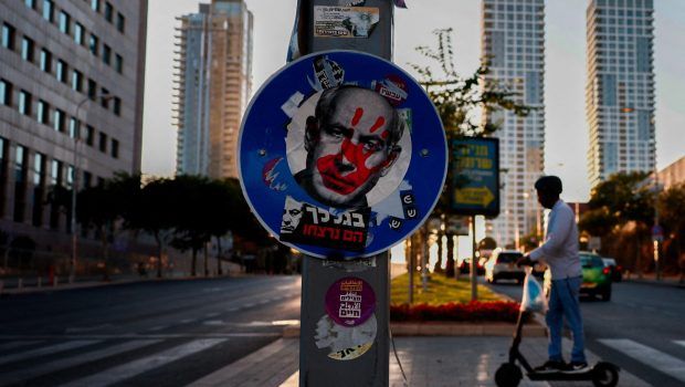 Πώς ο μηχανισμός παραπληροφόρησης του Ισραήλ διαγράφει την ανθρωπιστική κρίση στη Γάζα