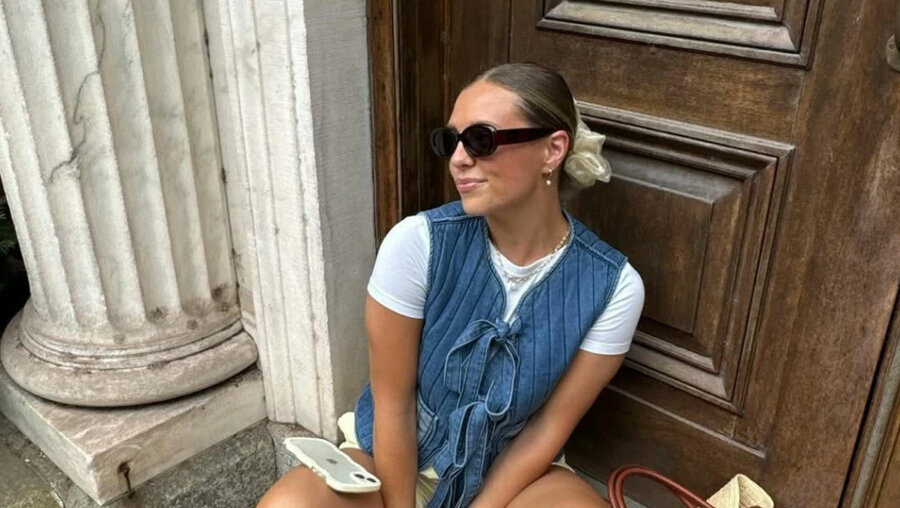 Το denim γιλέκο επιστρέφει στη μόδα!