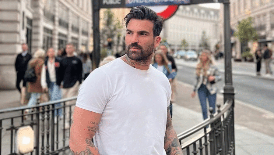 Δημήτρης Αλεξάνδρου: «Η νυν νομίζει ότι έχω πάει με την πρώην» - Το χιουμοριστικό βίντεο από το Άμπου Ντάμπι