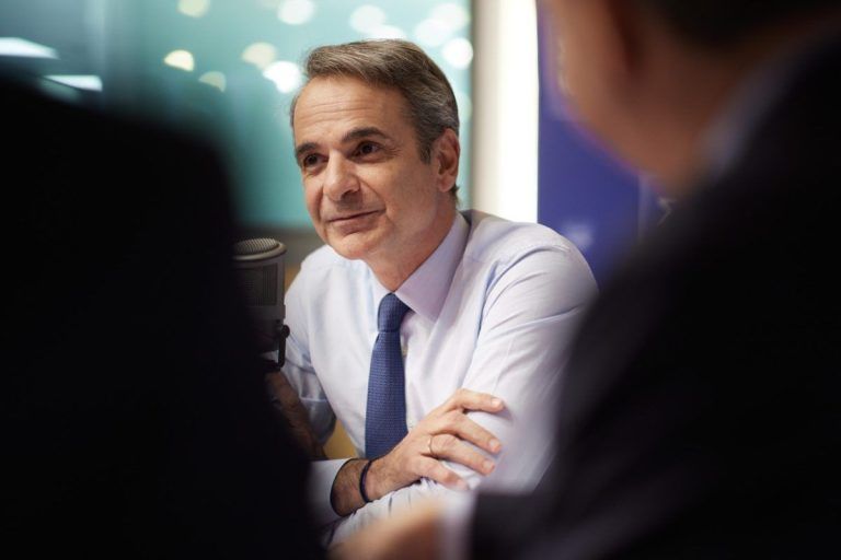 Πανελλαδικές 2025: «Η σκέψη μας στις μαθήτριες και τους μαθητές που ρίχνονται στη μάχη των Πανελλαδικών» λέει ο Μητσοτάκης