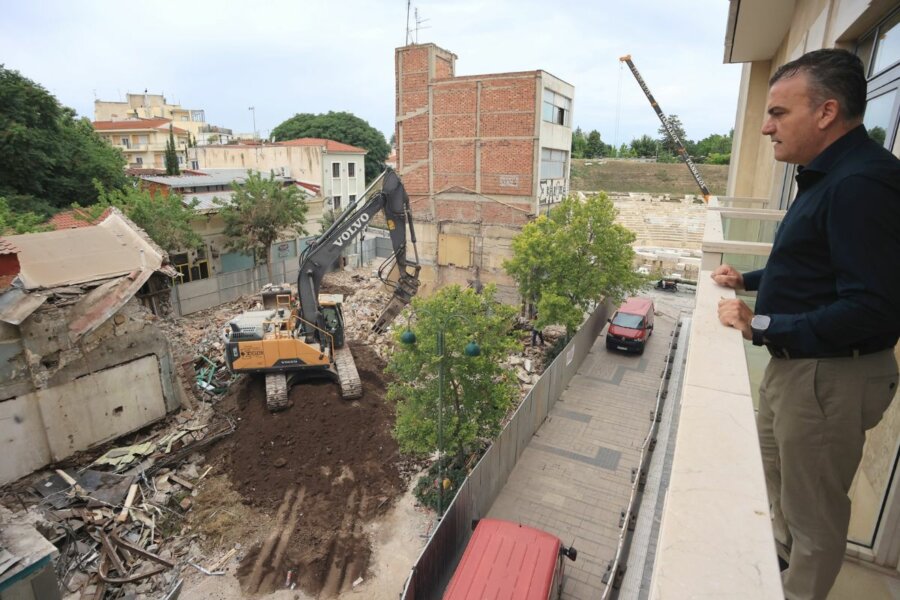 Dimarxos-Katedafisi 867G - Arxaio Theatro-F1