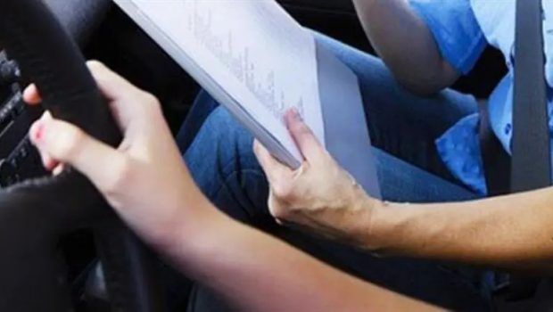 Θεσσαλονίκη: Καταδικάστηκε δάσκαλος οδήγησης για σεξουαλική παρενόχληση μαθήτριάς του