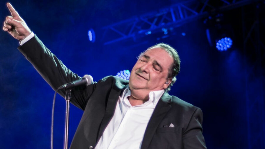 Βασίλης Καρράς: Η νέα αφιερωματική συναυλία στη μνήμη του – Πότε θα γίνει και ποιους θα περιλαμβάνει