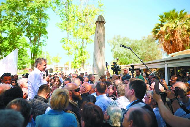 Θέλουν καλοκαίρι χωρίς κοινωνικά μέτωπα