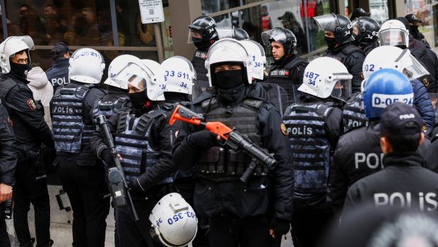 Πέμπτο μπαράζ συλλήψεων στην Τουρκία - Συνελήφθησαν αντιπολιτευόμενοι δήμαρχοι και πρώην βουλευτής