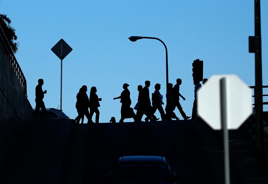 Gen Z και millennials: Σχεδιάζουν να πουν «γειά» στην εργασία τους μέσα στη χρονιά