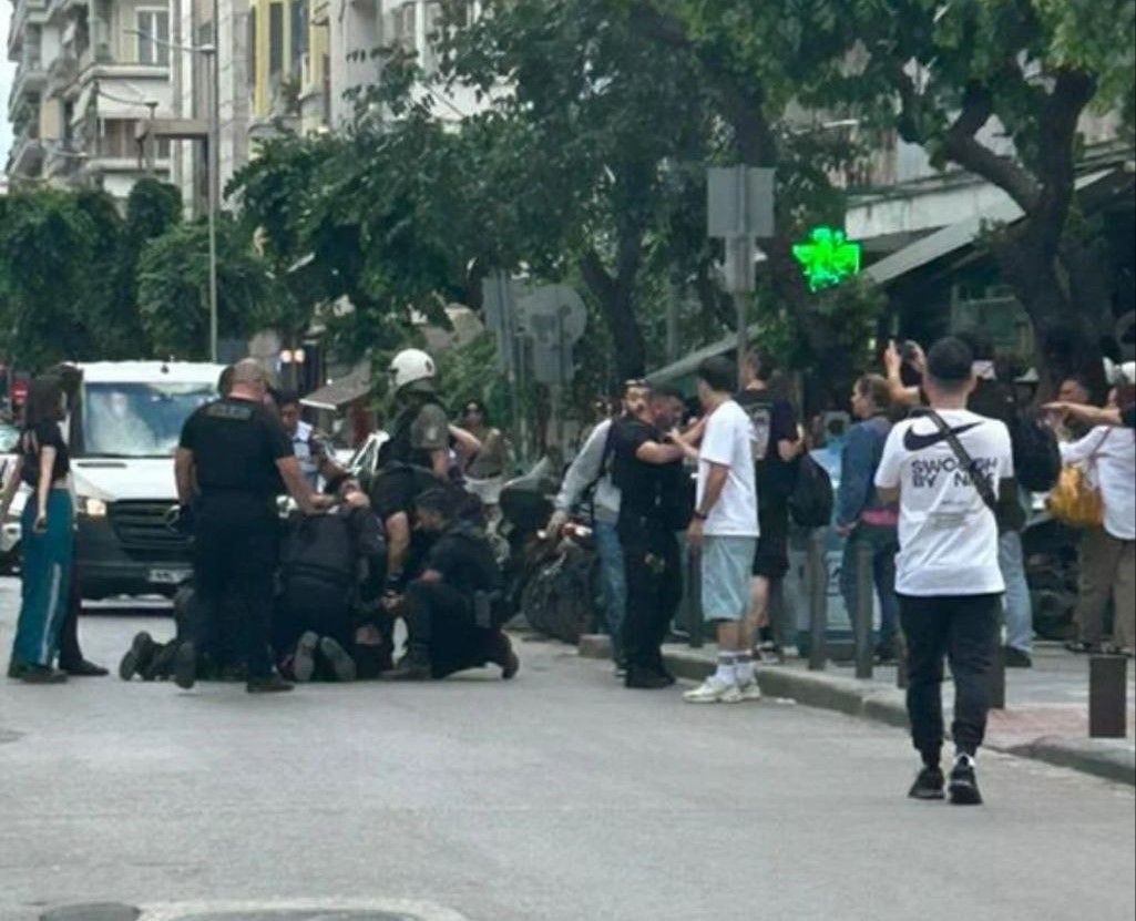 Θεσσαλονίκη: 24 προσαγωγές και μία σύλληψη μετά την έφοδο διαδηλωτών σε σούπερ μάρκετ για την ακρίβεια