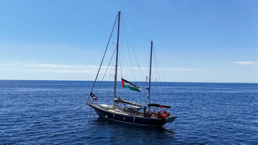 Γάζα: Το ιστιοφόρο Madleen απέπλευσε για να σπάσει τον αποκλεισμό του παλαιστινιακού θύλακα - 12 συμμετέχοντες